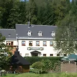Und Frischhuette