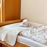Und Frischhuette בית הארחה