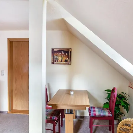 Und Frischhuette Pensjonat 3*