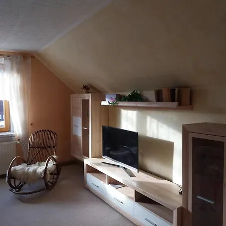 Und Frischhuette بيت ضيافة