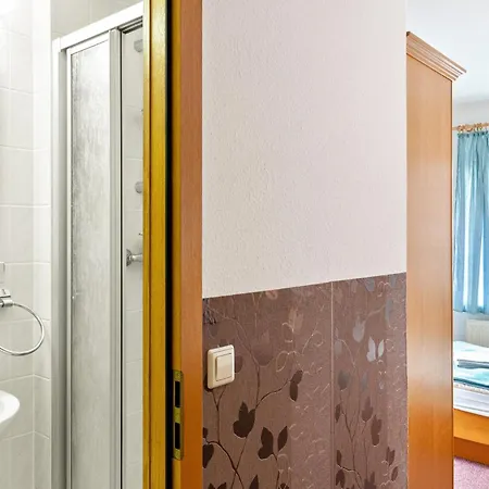 Pensjonat Und Frischhuette 3*