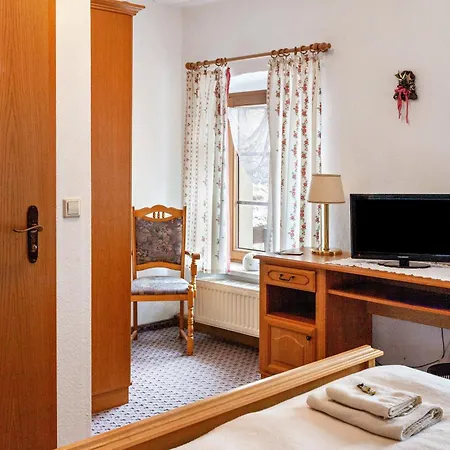 Und Frischhuette Pensjonat 3*