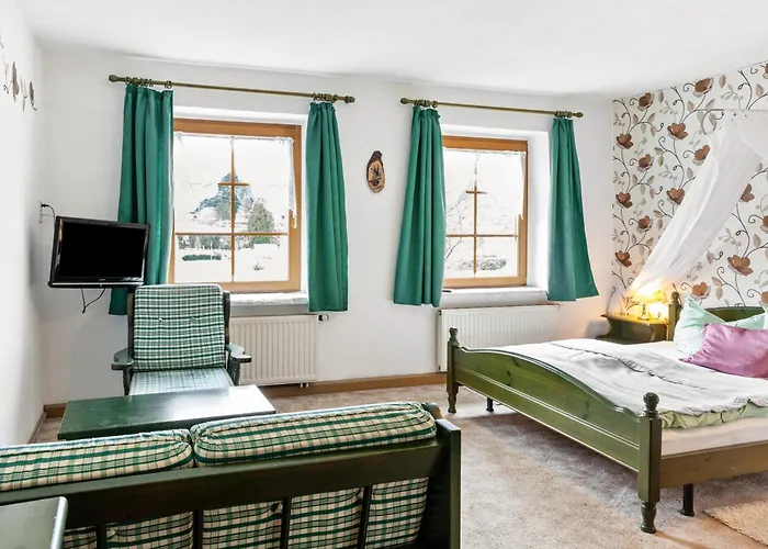 Und Frischhuette بيت ضيافة 3*