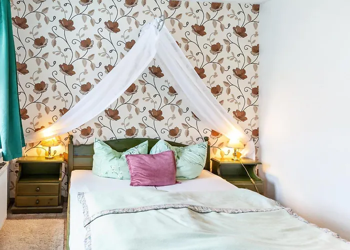 Und Frischhuette بيت ضيافة