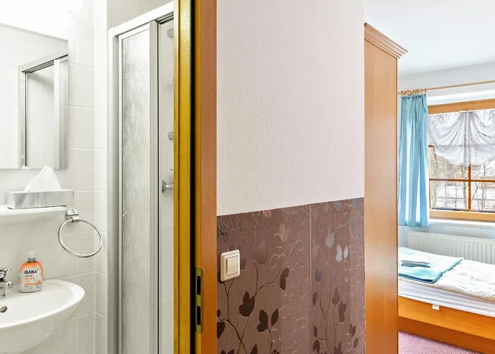 بيت ضيافة Und Frischhuette 3*