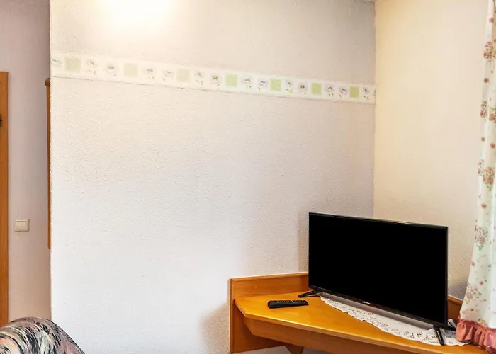 بيت ضيافة Und Frischhuette 3*