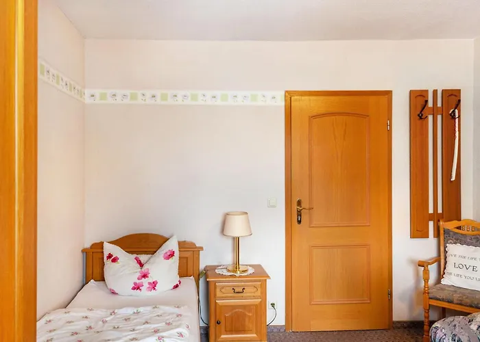 Πανσιόν Und Frischhuette